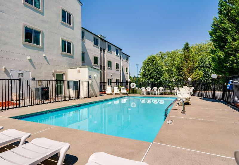 فندق على الطريق Ramada By Wyndham Lithia Springs Atlanta