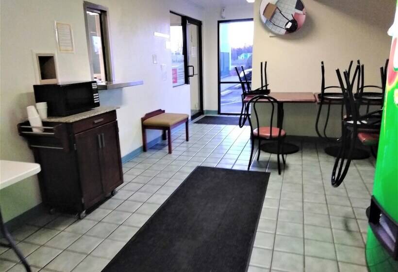 Мотель Red Carpet Inn Louisville North Jeffersonville In