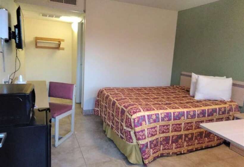 Мотель Red Carpet Inn Louisville North Jeffersonville In