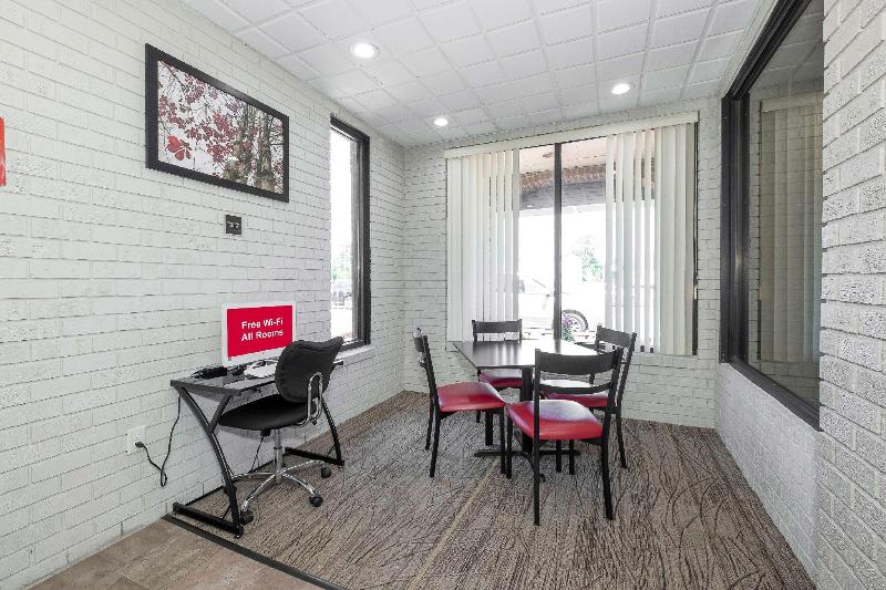 モーテル Red Roof Inn Roanoke Rapids