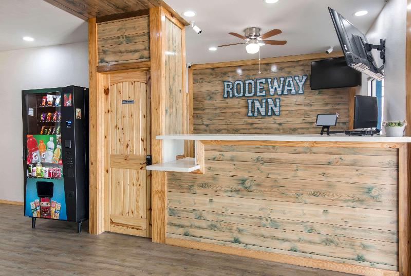 فندق على الطريق Rodeway Inn Broken Bowhochatown