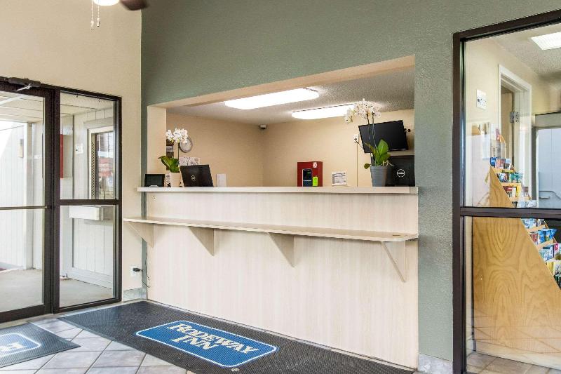 Мотель Rodeway Inn Near Hall Of Fame