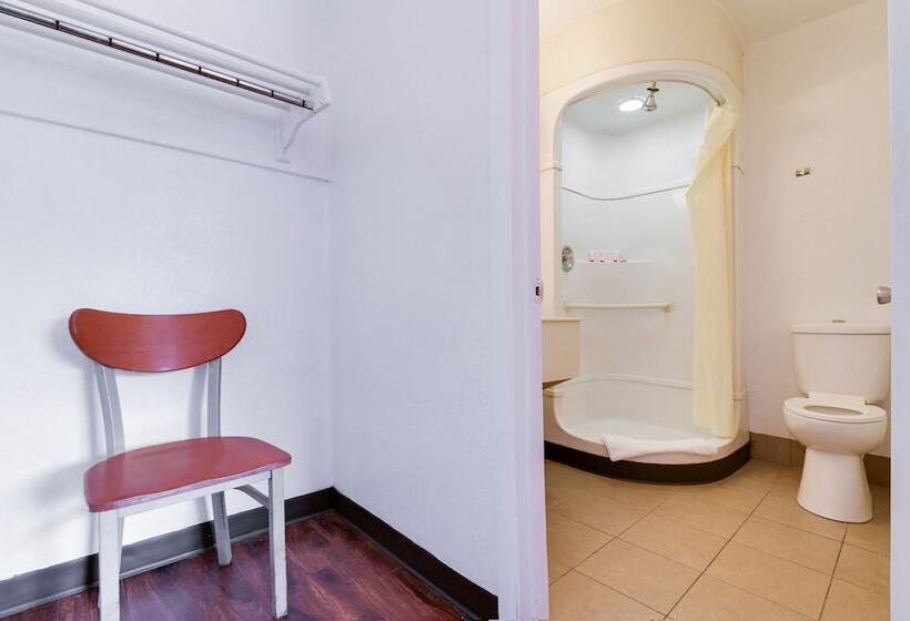 מוטל Oyo Hotel South Bend Campus