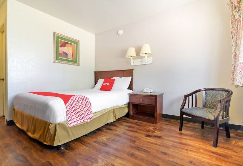 מוטל Oyo Hotel South Bend Campus