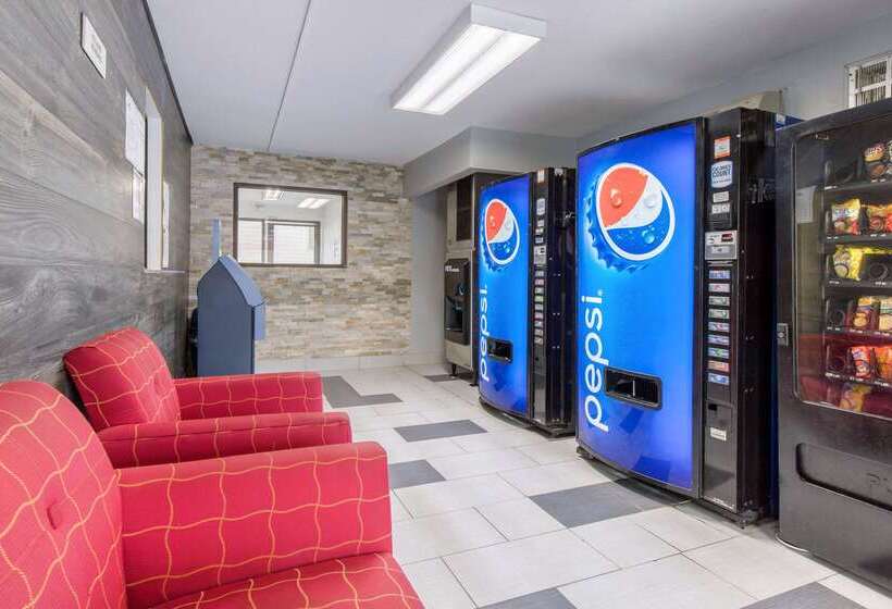 Мотель Rodeway Inn Winston Salem Route 52