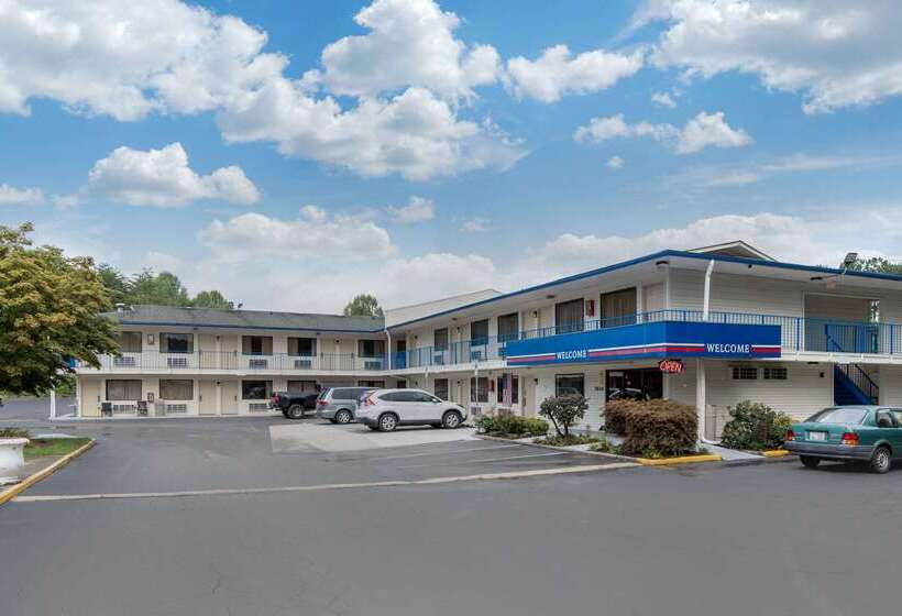 Мотель Rodeway Inn Winston Salem Route 52