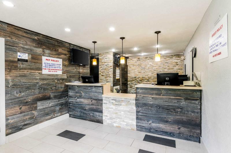 Мотель Rodeway Inn Winston Salem Route 52