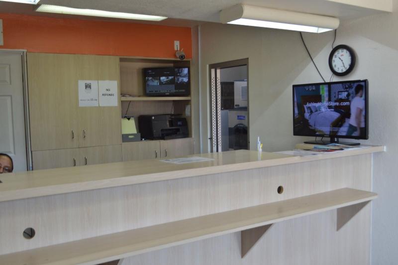 מוטל Super 7 Inn