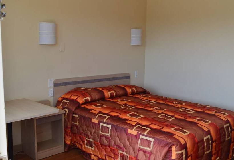 מוטל Super 7 Inn