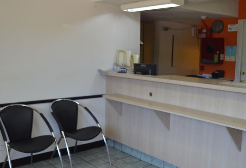 מוטל Super 7 Inn