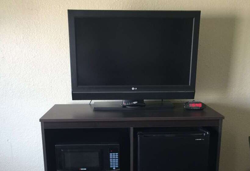 فندق على الطريق Super 8 By Wyndham Florence