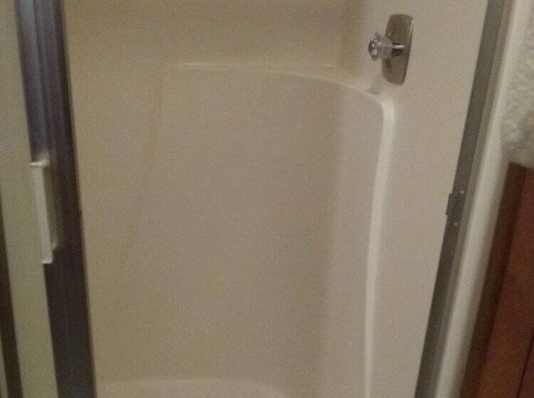 فندق على الطريق The Orca Inn