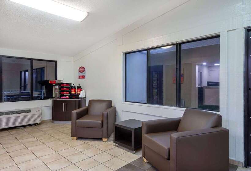 Мотель Travelodge By Wyndham Essington / Philadelphia Airport