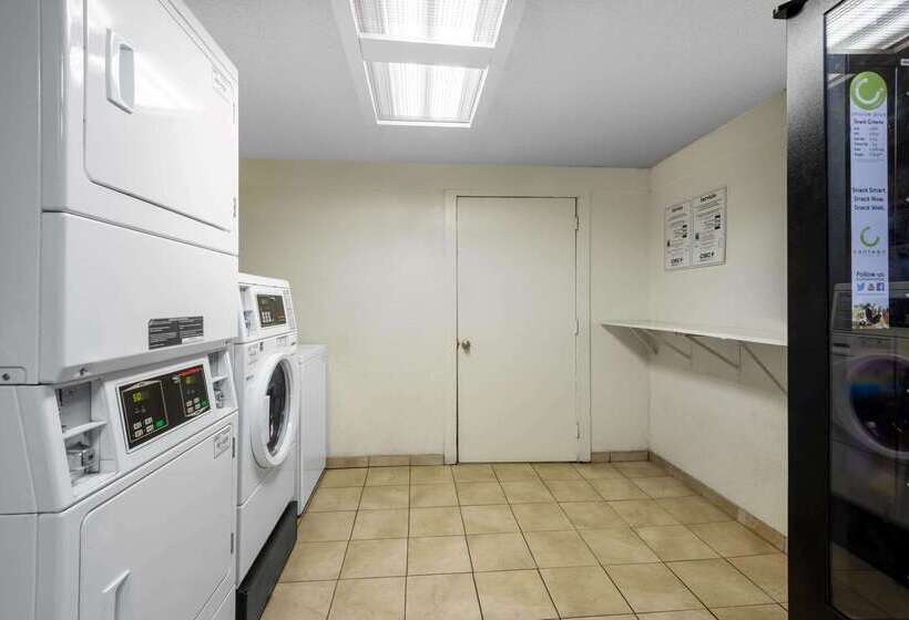 Мотель Travelodge By Wyndham Essington / Philadelphia Airport