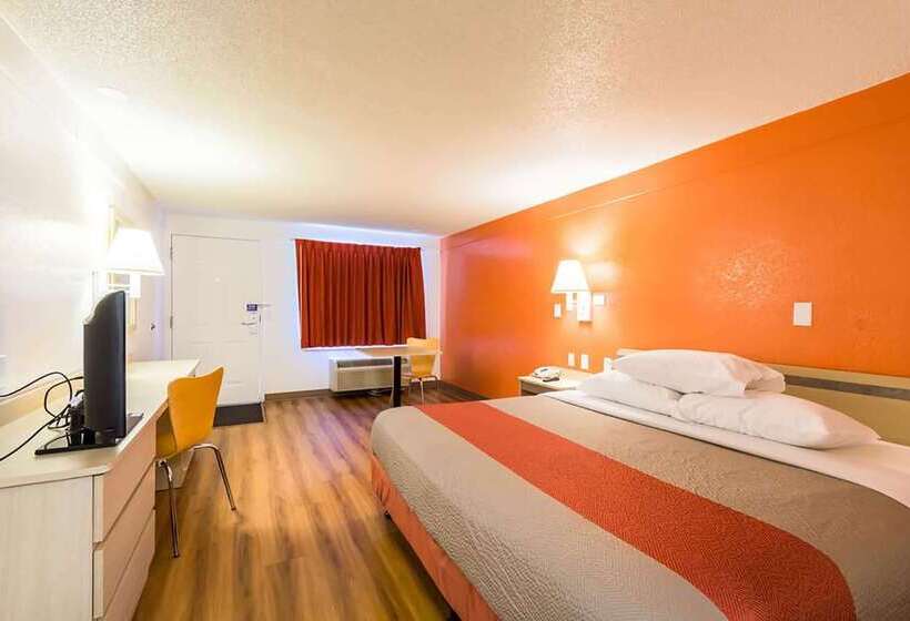 Мотель Travelodge By Wyndham Essington / Philadelphia Airport