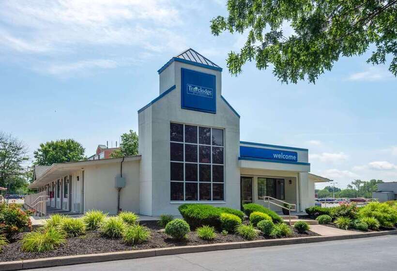 Мотель Travelodge By Wyndham Essington / Philadelphia Airport