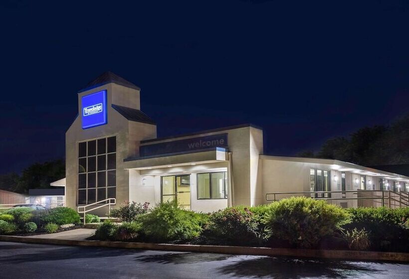 Мотель Travelodge By Wyndham Essington / Philadelphia Airport