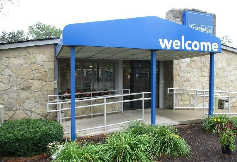 فندق على الطريق Travelodge By Wyndham Lansing