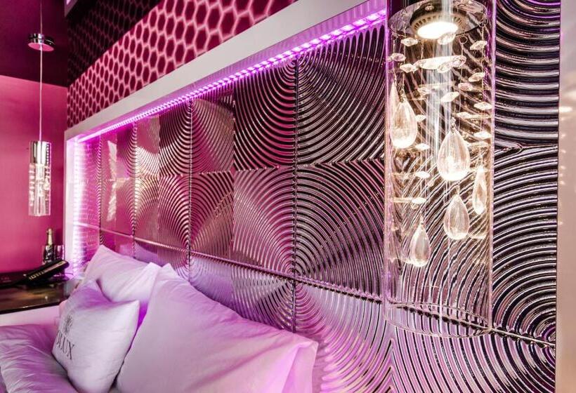 Olux Hotel Motel Suites