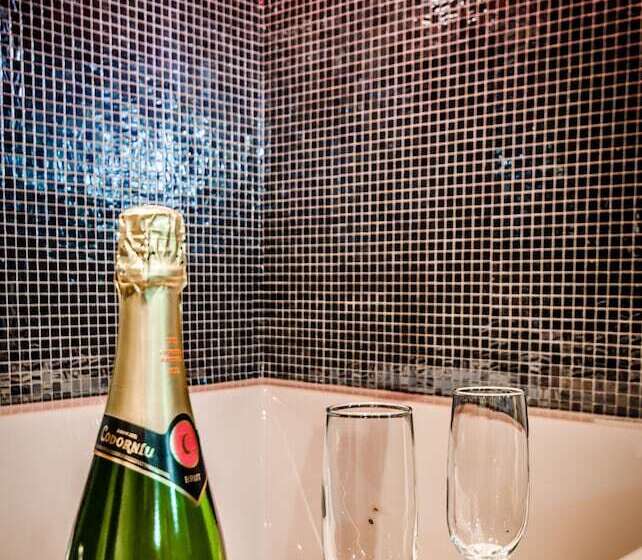 Olux Hotel Motel Suites