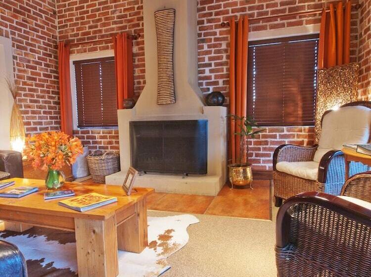 膳宿费 At The Woods Guest House