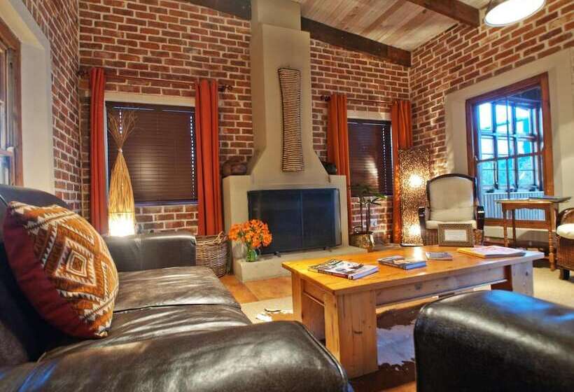 膳宿费 At The Woods Guest House