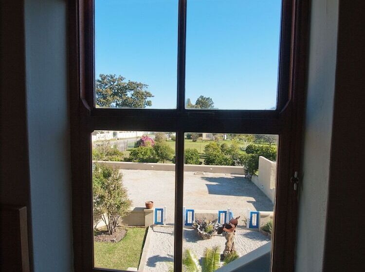 膳宿费 At The Woods Guest House