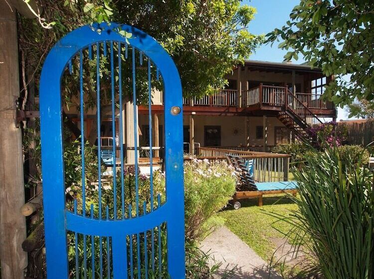 膳宿费 At The Woods Guest House