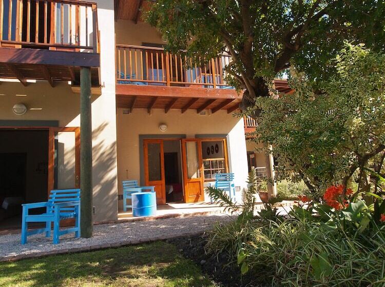 膳宿费 At The Woods Guest House