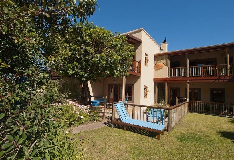 膳宿费 At The Woods Guest House