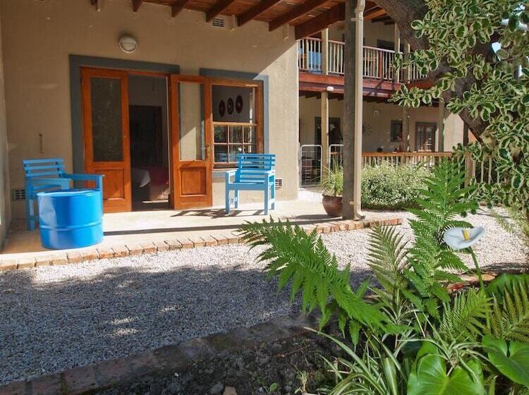 膳宿费 At The Woods Guest House