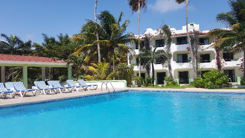 استراحتگاه Club Akumal Caribe