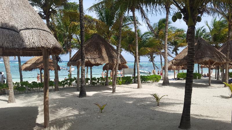 استراحتگاه Club Akumal Caribe