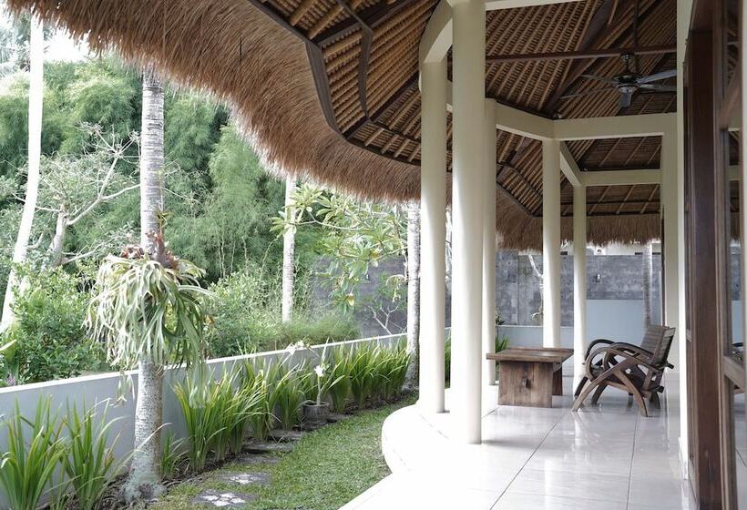 אתר נופש Medewi Bay Retreat