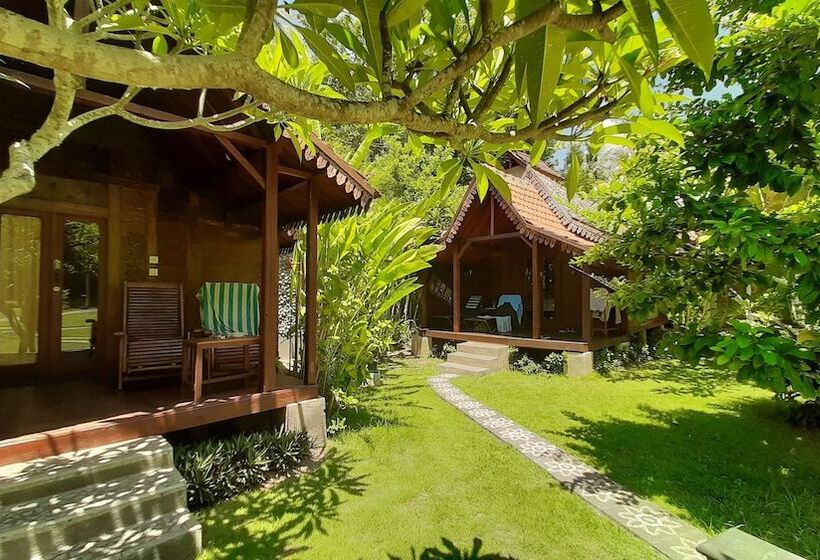 אתר נופש Sea Breeze Candidasa