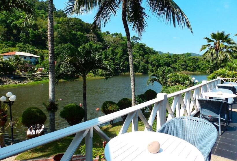 Serenity Lakeside Resort