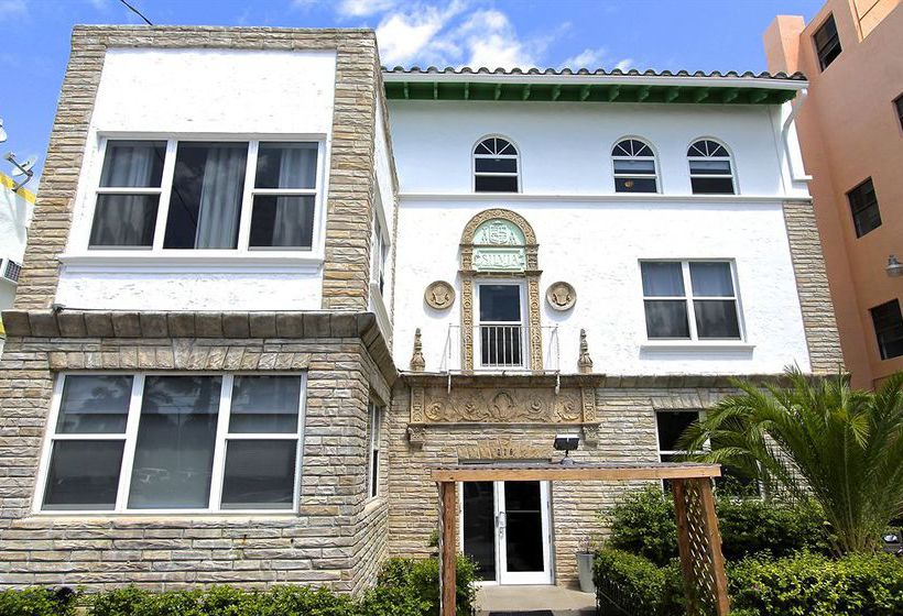 Chic Apartments At Miami Beach