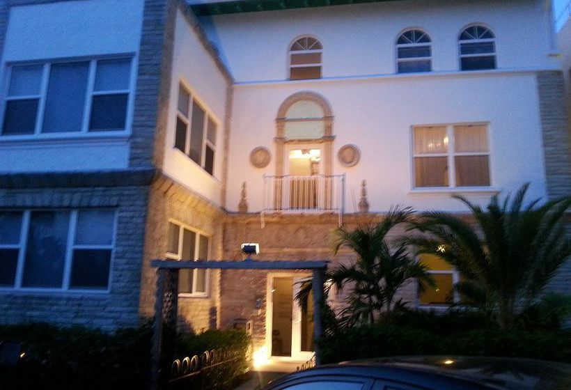 Chic Apartments At Miami Beach