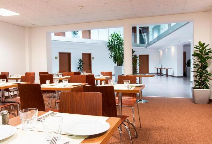 Sporthotel Hostivice