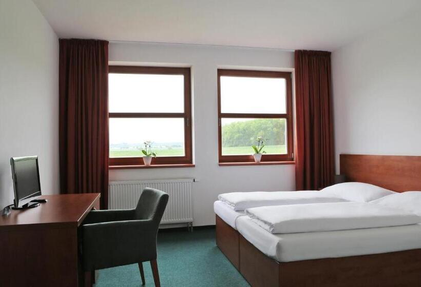 Sporthotel Hostivice