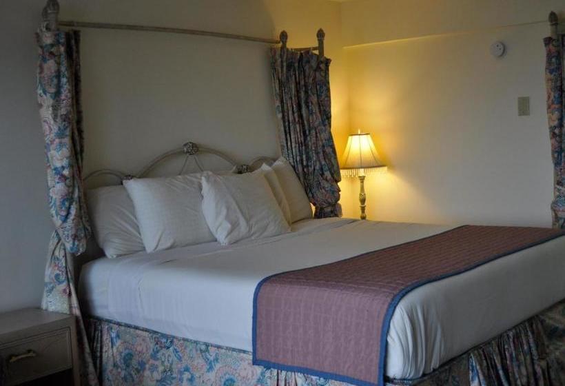 The Diplomat Family Motel