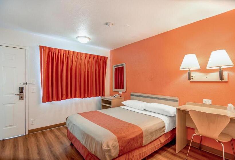 モーテル Park Inn By Radisson, Tracy