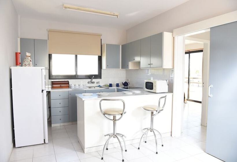 Tycoon Hotel Apartments