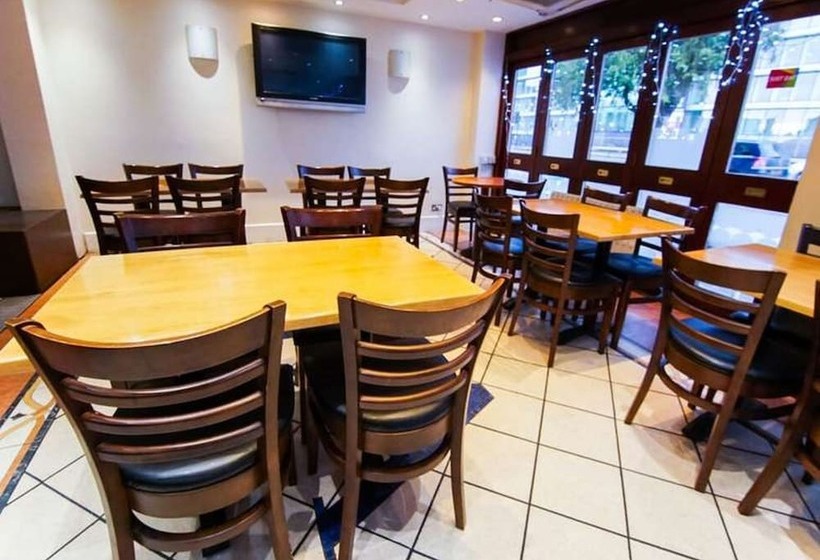 Vii Hotel & Indian Restaurant