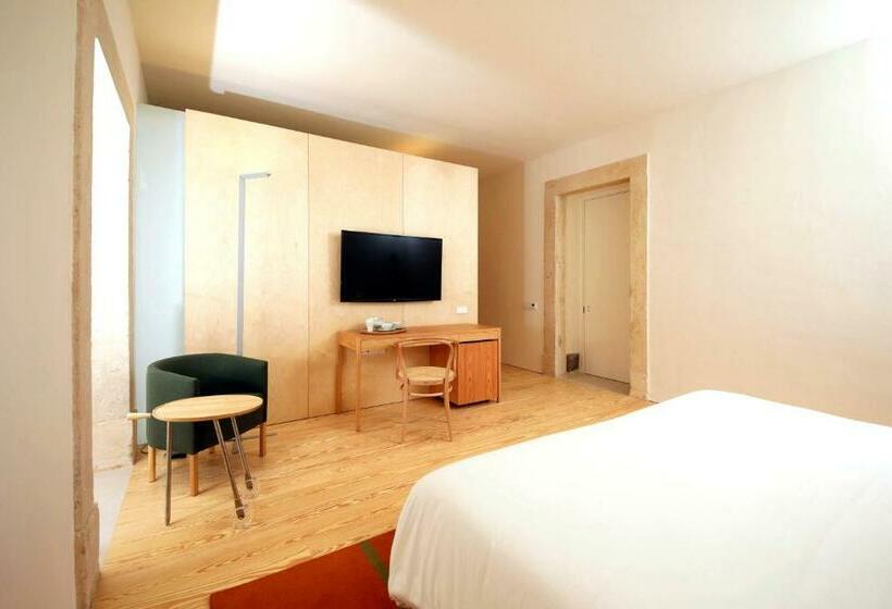 Отель Montebelo Mosteiro de Alcobaça Historic