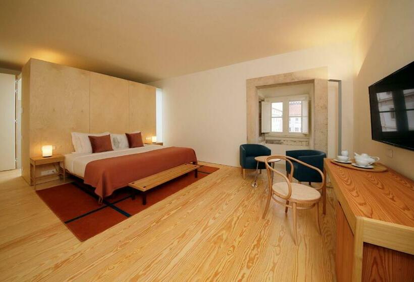 Отель Montebelo Mosteiro de Alcobaça Historic