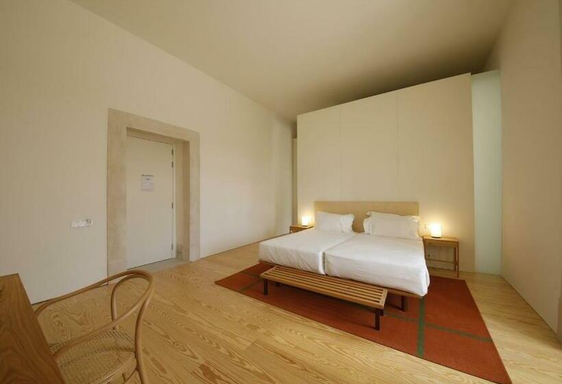 Отель Montebelo Mosteiro de Alcobaça Historic