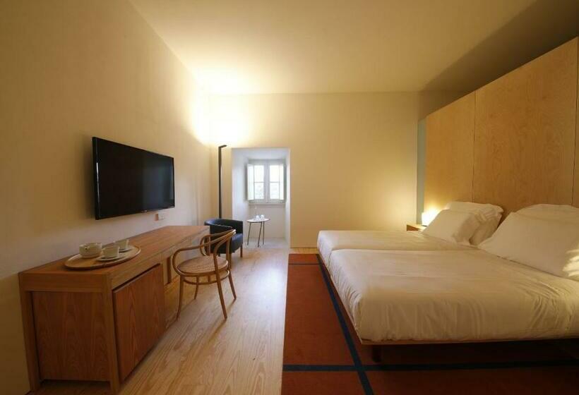 Отель Montebelo Mosteiro de Alcobaça Historic