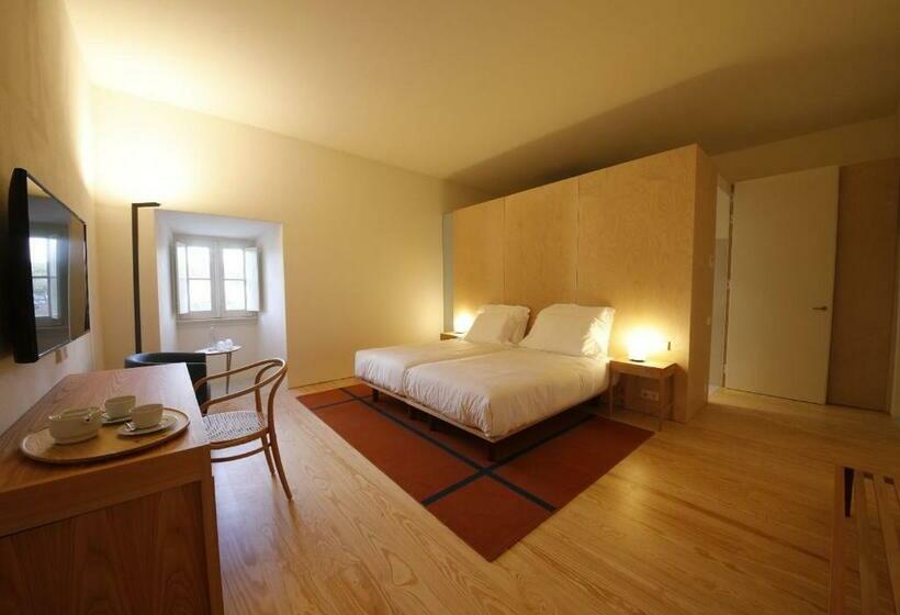 Отель Montebelo Mosteiro de Alcobaça Historic