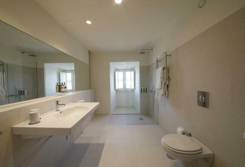 Отель Montebelo Mosteiro de Alcobaça Historic